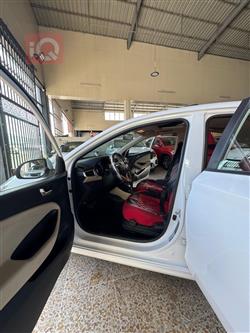 هيونداي رينا